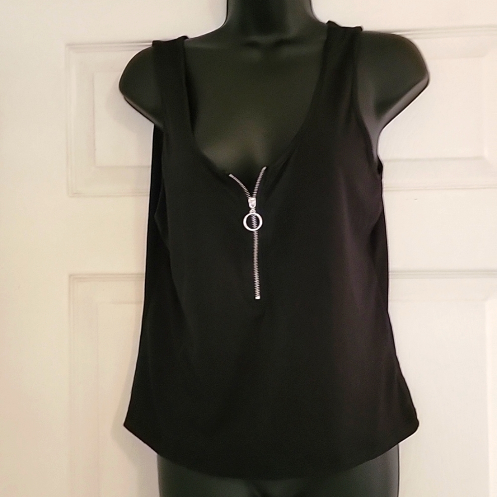 Womans tank top with zipper